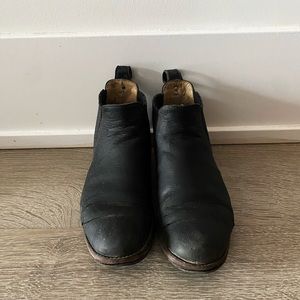Authentic Frye Chelsea Boots